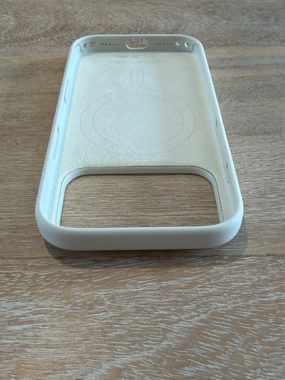 NWT Authentic Apple iPhone 17 Pro Silicone Case with MagSafe - Vanilla